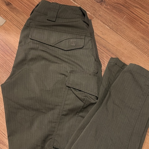 511 stryke pant, size 0 us 4uk reg long - Picture 3 of 4